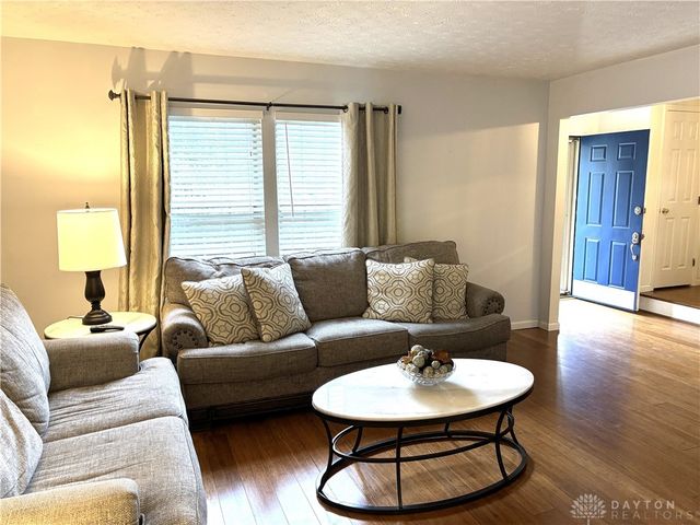 1890 Stedman Lane, Beavercreek, OH 45432