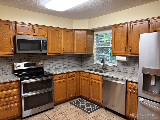 1890 Stedman Lane, Beavercreek, OH 45432