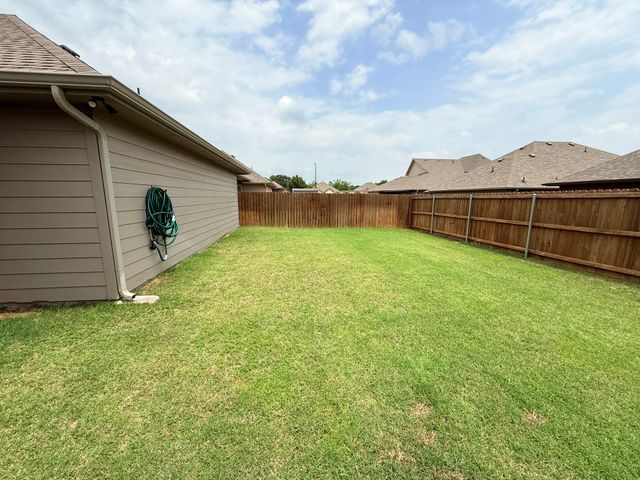605 Tippit Lane, Greenville, TX 75402