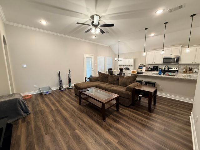 605 Tippit Lane, Greenville, TX 75402