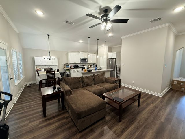 605 Tippit Lane, Greenville, TX 75402