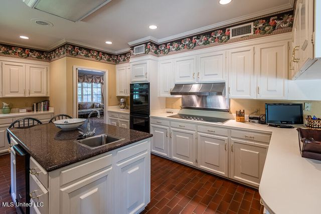 9 Adam Circle, Natchez, MS 39120