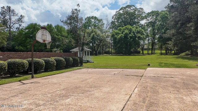 9 Adam Circle, Natchez, MS 39120