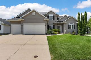 250 N 16th Avenue, Hiawatha, IA 52233