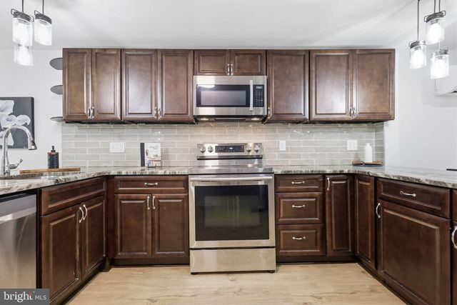 631 OSBORNE AVE, Morrisville, PA 19067