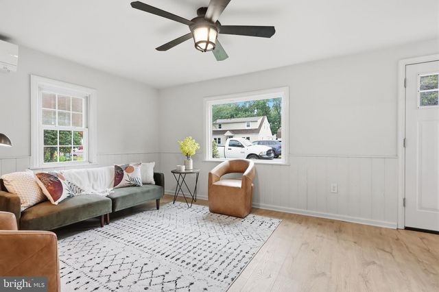 631 OSBORNE AVE, Morrisville, PA 19067