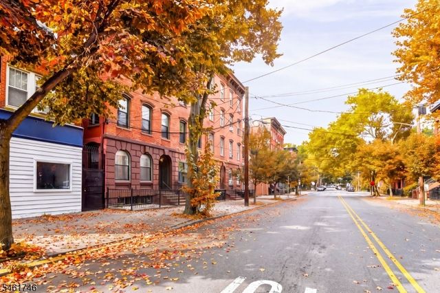 595 Jersey Ave 1, Jersey City, NJ 07302