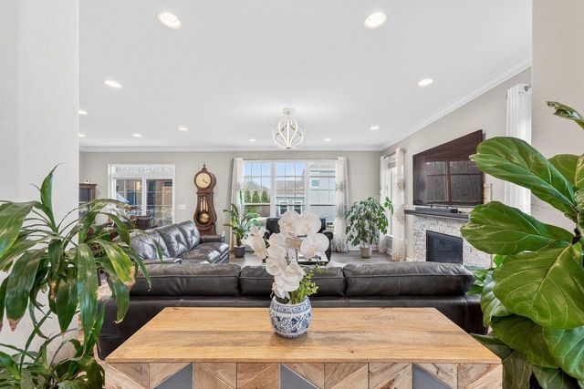 3128 W Hidden Oaks DRIVE, Franklin, WI 53132