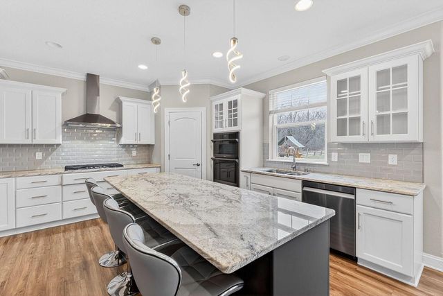 3128 W Hidden Oaks DRIVE, Franklin, WI 53132