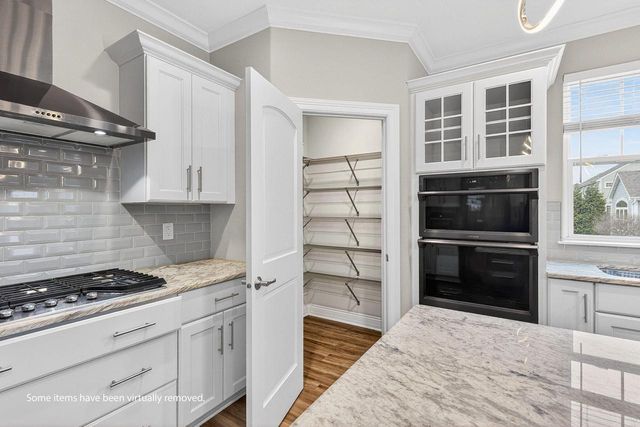 3128 W Hidden Oaks DRIVE, Franklin, WI 53132