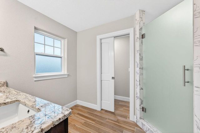 3128 W Hidden Oaks DRIVE, Franklin, WI 53132