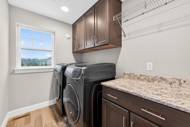 3128 W Hidden Oaks DRIVE, Franklin, WI 53132