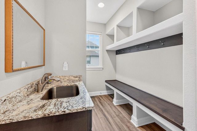 3128 W Hidden Oaks DRIVE, Franklin, WI 53132