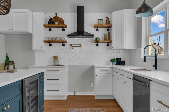 1017 Elm Street, Wyandotte, MI 48192