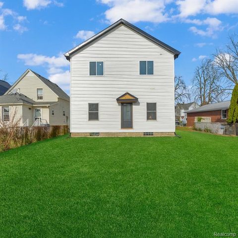 1017 Elm Street, Wyandotte, MI 48192