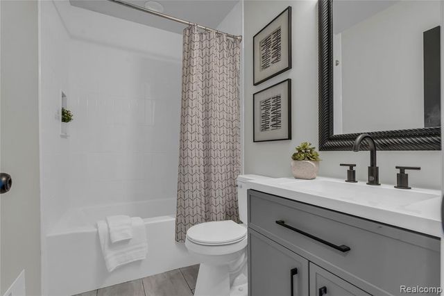 1017 Elm Street, Wyandotte, MI 48192