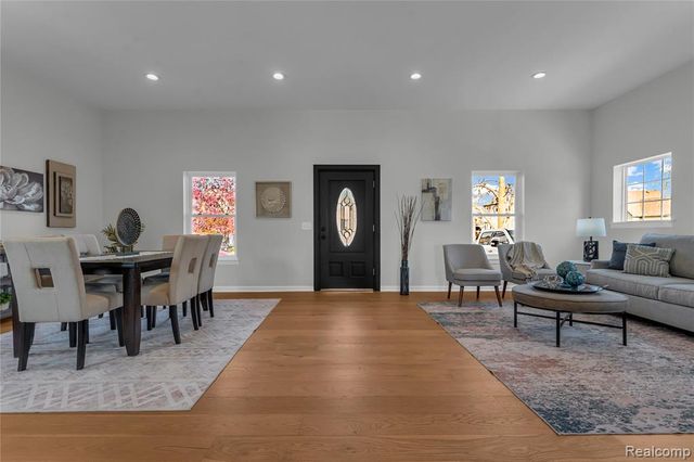 1017 Elm Street, Wyandotte, MI 48192