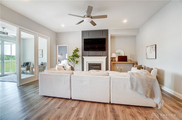 1002 Belfast Drive, Sugarcreek Township, OH 45440