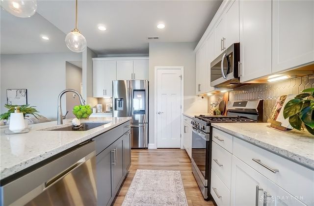 1002 Belfast Drive, Sugarcreek Township, OH 45440