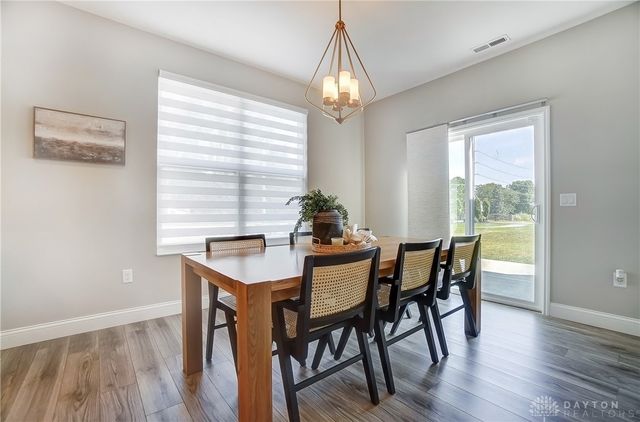 1002 Belfast Drive, Sugarcreek Township, OH 45440