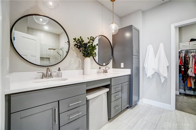 1002 Belfast Drive, Sugarcreek Township, OH 45440