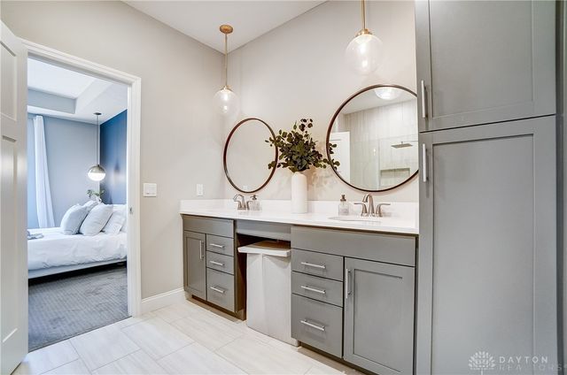 1002 Belfast Drive, Sugarcreek Township, OH 45440