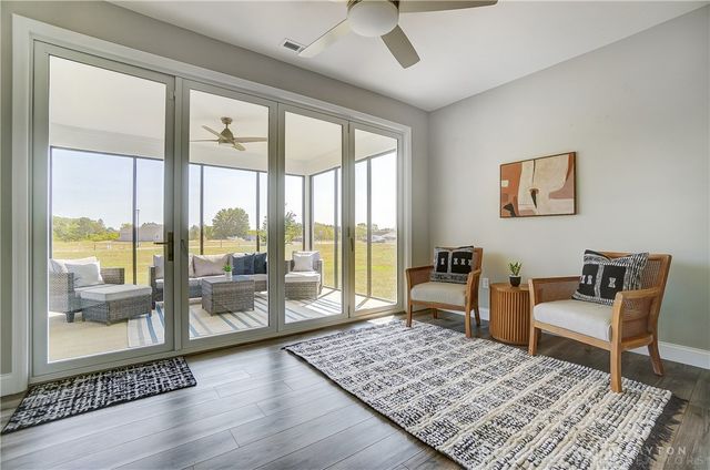 1002 Belfast Drive, Sugarcreek Township, OH 45440