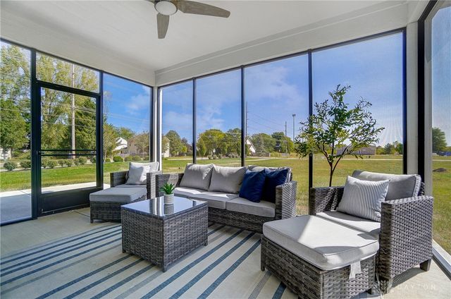 1002 Belfast Drive, Sugarcreek Township, OH 45440