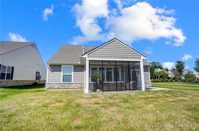 1002 Belfast Drive, Sugarcreek Township, OH 45440