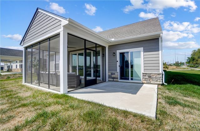 1002 Belfast Drive, Sugarcreek Township, OH 45440