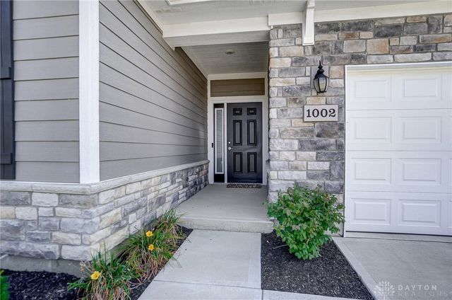 1002 Belfast Drive, Sugarcreek Township, OH 45440