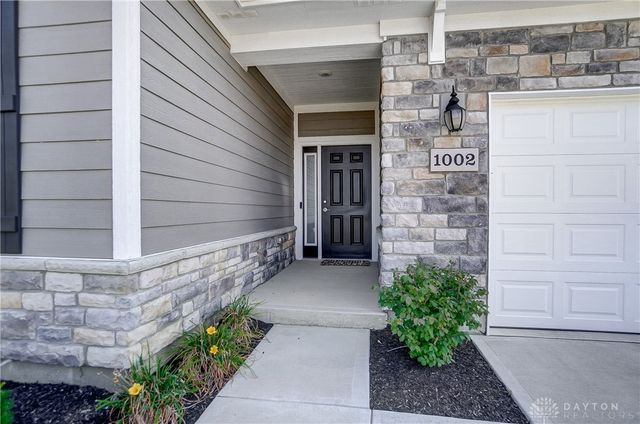 1002 Belfast Drive, Sugarcreek Township, OH 45440