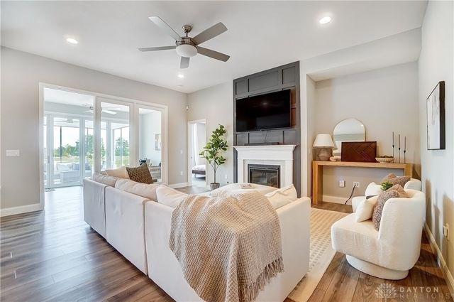 1002 Belfast Drive, Sugarcreek Township, OH 45440