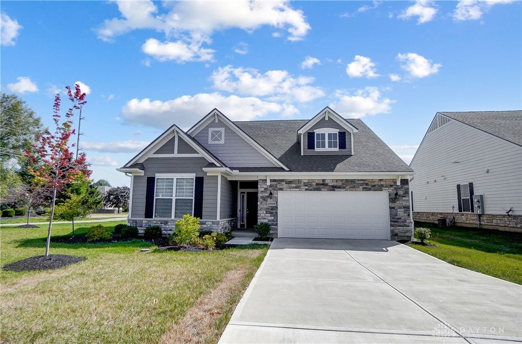 1002 Belfast Drive, Sugarcreek Township, OH 45440