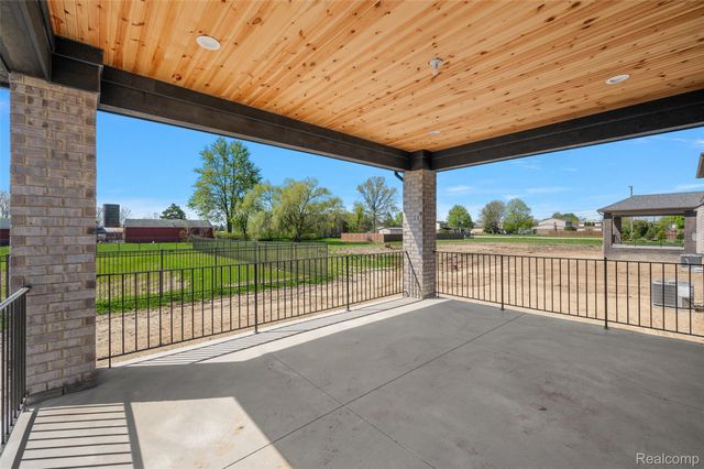 18790 Via Firenze, Macomb Township, MI 48044