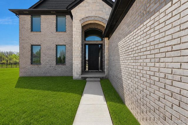 18790 Via Firenze, Macomb Township, MI 48044