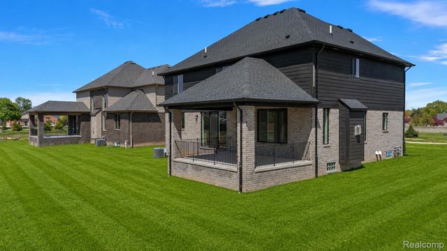 18790 Via Firenze, Macomb Township, MI 48044
