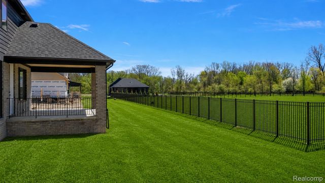18790 Via Firenze, Macomb Township, MI 48044
