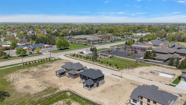 18790 Via Firenze, Macomb Township, MI 48044