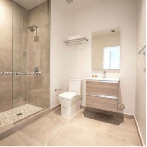 229 SW 9th St 404, Miami, FL 33130