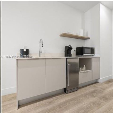 229 SW 9th St 404, Miami, FL 33130