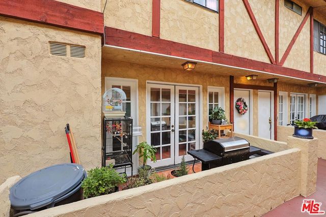 7422 Hazeltine Avenue 3, Van Nuys, CA 91405