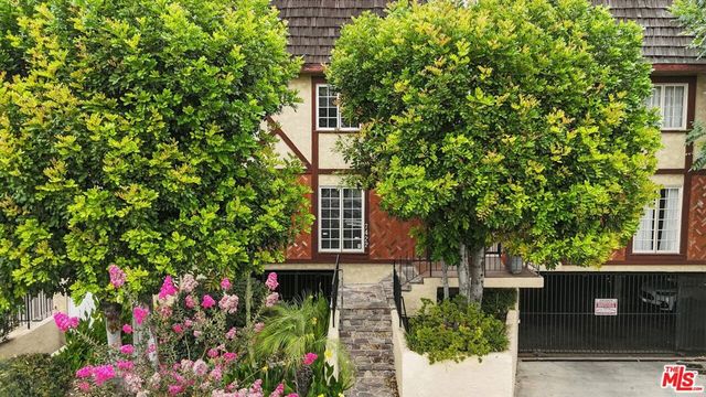 7422 Hazeltine Avenue 3, Van Nuys, CA 91405