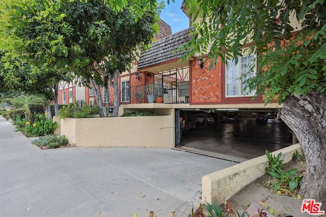 7422 Hazeltine Avenue 3, Van Nuys, CA 91405