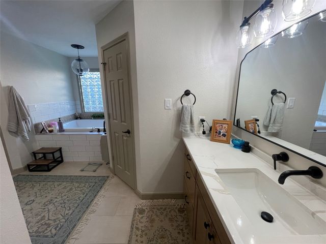 1080 Country Club Road, Sulphur Springs, TX 75482