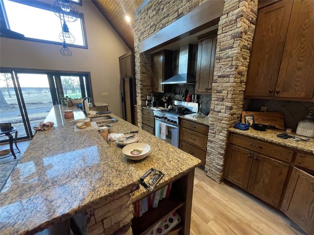 1080 Country Club Road, Sulphur Springs, TX 75482