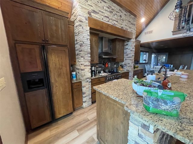 1080 Country Club Road, Sulphur Springs, TX 75482