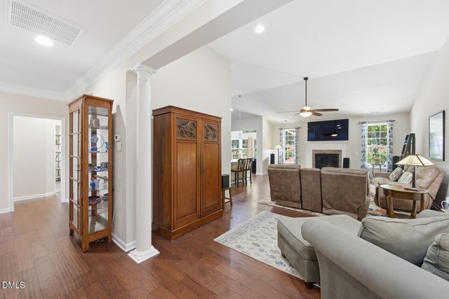 377 S Farnleigh Drive, Chapel Hill, NC 27517