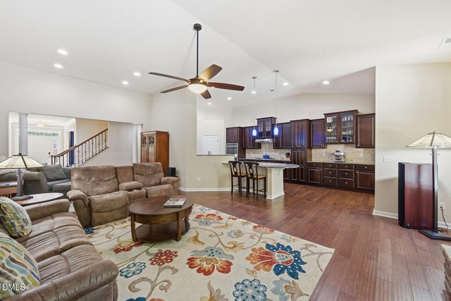 377 S Farnleigh Drive, Chapel Hill, NC 27517