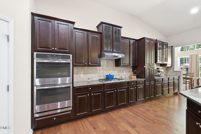 377 S Farnleigh Drive, Chapel Hill, NC 27517